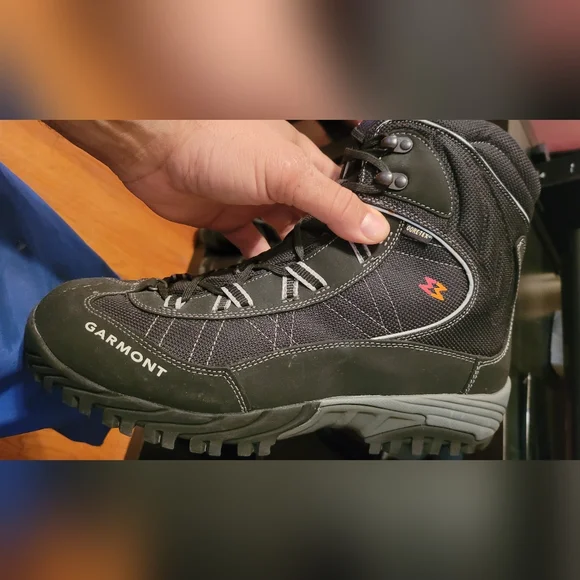 GARMONT GORTEX BOOTSI - Picture 1 of 2